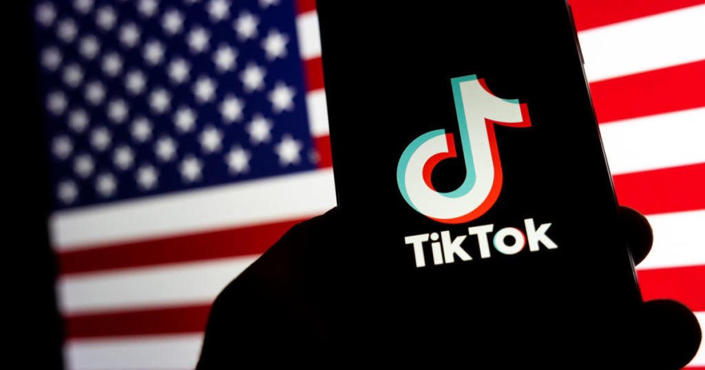 The new US bill that plans to ban TikTok has been exposed to be a bill that will allow the government to spy on all US citizens’ internet browsing history and data.