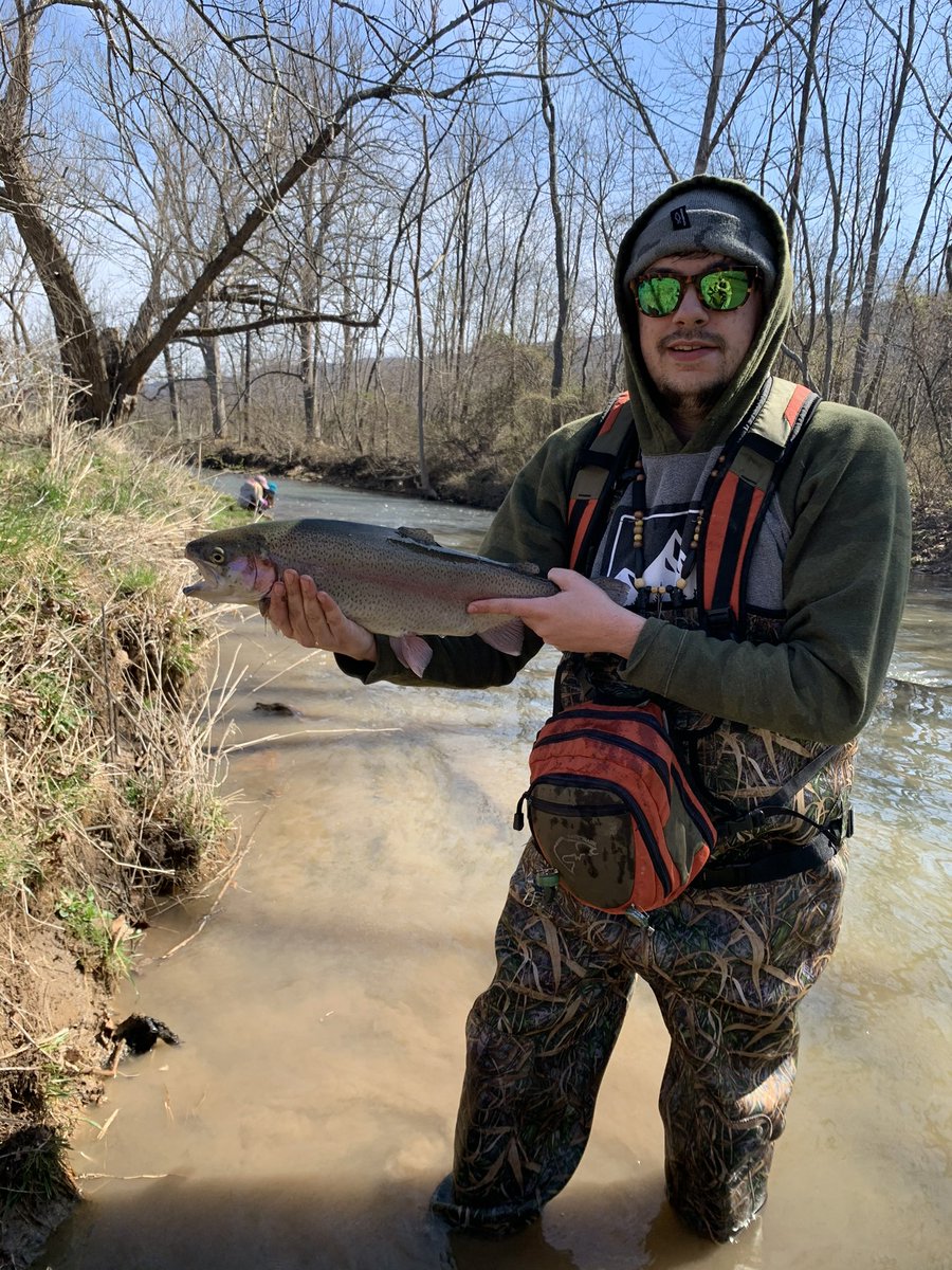 SkinzerHTTR's tweet photo. @BuschBeer #BuschTrout #BuschFishOffSweepstakes https://t.co/dtaBBcv0hO