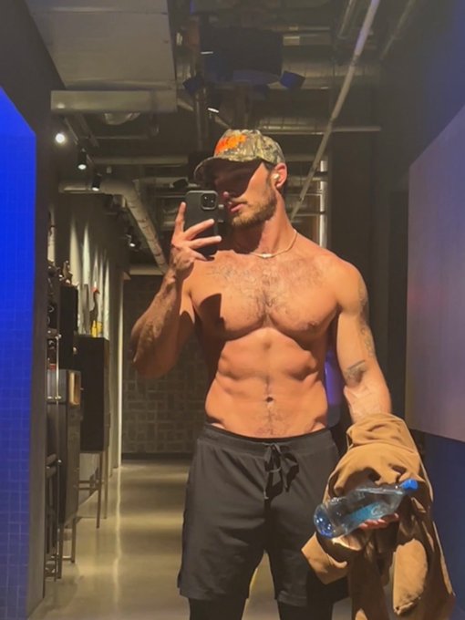 bend ovaa https://t.co/o6GBN0uyoc https://t.co/JoiIWjkiIn<a href="/tag/irulethefield"class="tags"><span>#irulethefield</span></a><a href="/tag/kingofthelockerroom"class="tags"><span>#kingofthelockerroom</span></a>