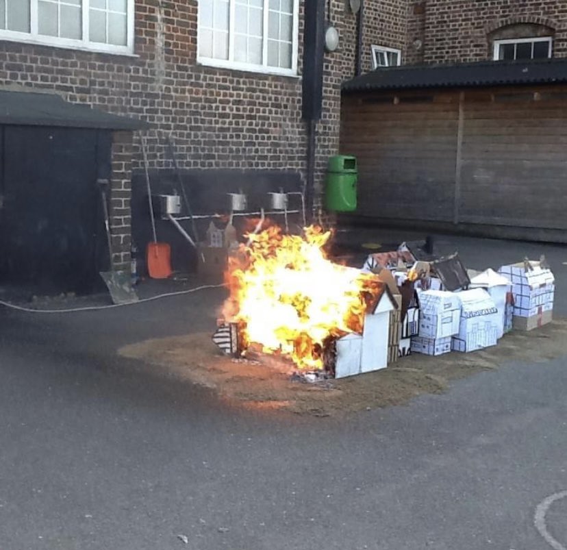 🔥YEAR 2 - THE GREAT FIRE OF LONDON🔥

Year 2 have been learning about the Great Fire of London. We created houses from the 17th century and re-enacted the Great Fire in the playground.

Thank you to Mr Walton who made sure we did this very safely in school.