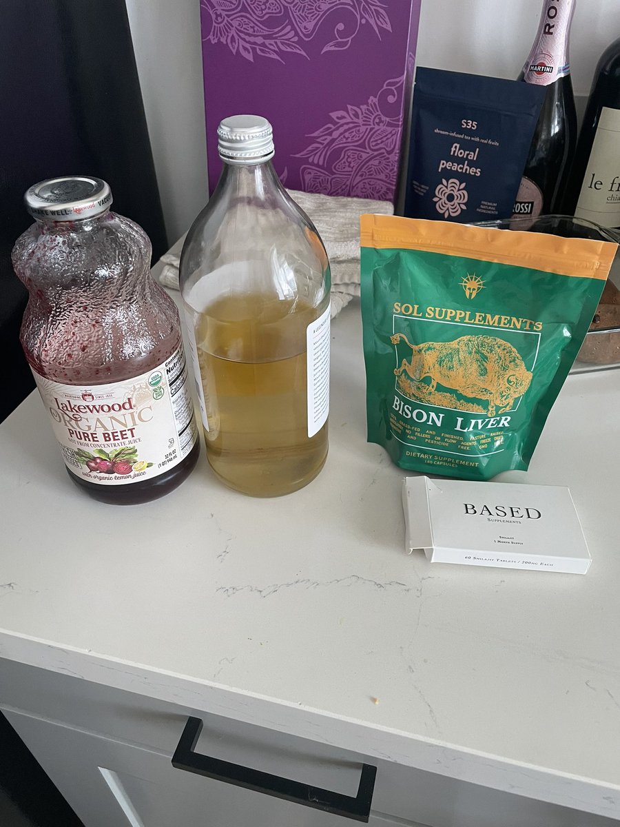 Today’s pre-workout:

<a href="/SolSupps/">Sol Supplements</a> bison liver 🦬
<a href="/erikjasperkier/">Erik Jasper Kier</a>’s shilajit 🏔️ 
And some beet juice 

Intraworkout:

Filtered water, maple syrup, sea salt 🚀