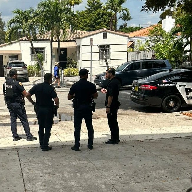 Big shout out and Thank YOU goes out to the <a href="/MiamiPD/">Miami PD</a> Coral Way PST team who collaborated with our <a href="/MDSPD/">Miami-Dade SchoolsPD</a> Officers to conduct a thorough walk through of our school in order to continue ensuring the safety and security of our students and staff.