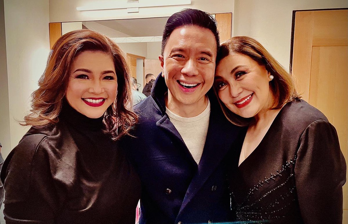 MrReggieLee's tweet photo. Always such a treat to witness this legend, this icon, @reallysharoncuneta on stage. Absolutely unforgettable #ICONIC concert. So proud to call her my Bee Ep Ep. 😜. Her grace, her talent, her compassion, her generosity are awesome to behold. (Cont…) https://t.co/N0GdFf3Q27