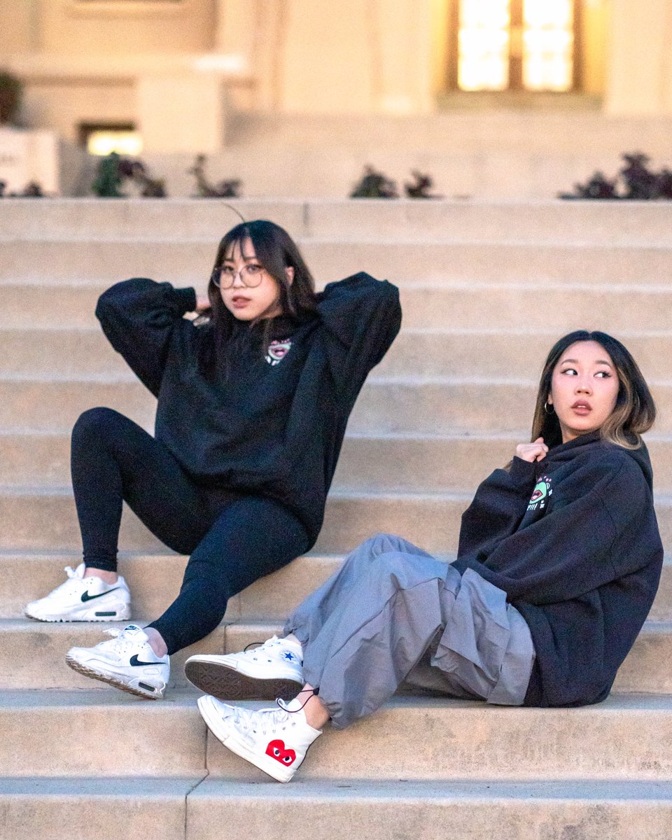 ToasterLady's tweet image. my kermit hoodies will also be launching on my store opening tomorrow at 10:00 AM PST!

luhv.me