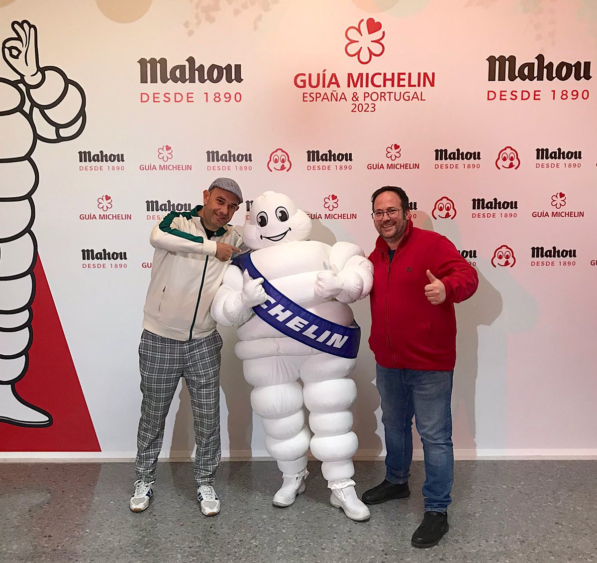 Cantina La Estación (@laestacionubeda) on Twitter photo Para <a href="/LaEstacionUbeda/">Cantina La Estación</a> es un orgullo ostentar esta distinción gastronómica que la Guía Michelin entrega a establecimientos que ofrecen una buena relación calidad-precio. Y más aún poder compartirlo y celebrarlo con grandes compañeros, como los amigos de Restaurante <a href="/lossentidos13/">JUANPA. Los Sentidos</a>. Para <a href="/LaEstacionUbeda/">Cantina La Estación</a> es un orgullo ostentar esta distinción gastronómica que la Guía Michelin entrega a establecimientos que ofrecen una buena relación calidad-precio. Y más aún poder compartirlo y celebrarlo con grandes compañeros, como los amigos de Restaurante <a href="/lossentidos13/">JUANPA. Los Sentidos</a>.