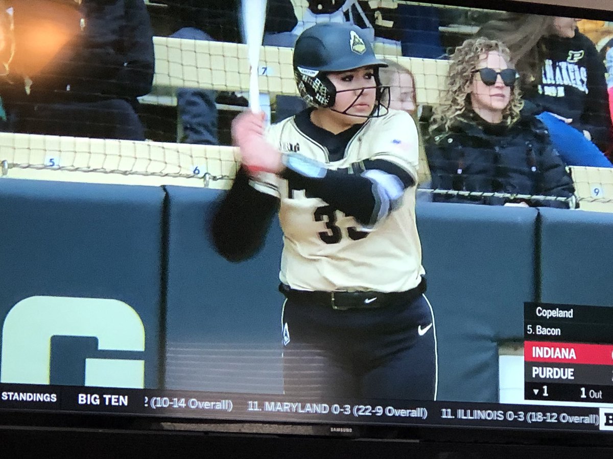 OABJJ1's tweet photo. BOOM BABY!!!!! RBI single in the 3rd. Purdue 5-1 vs. Indiana. Boiler Up. π π
Love you kid!!!! @bellabaconn #BoilerUp #PurdueSoftball https://t.co/OfJ02voHfm