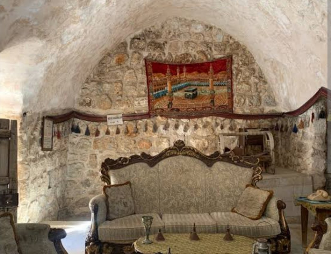 Emr4848's tweet photo. Midyat'tan bir tarih. 🥰 https://t.co/ZkV75cyaBF