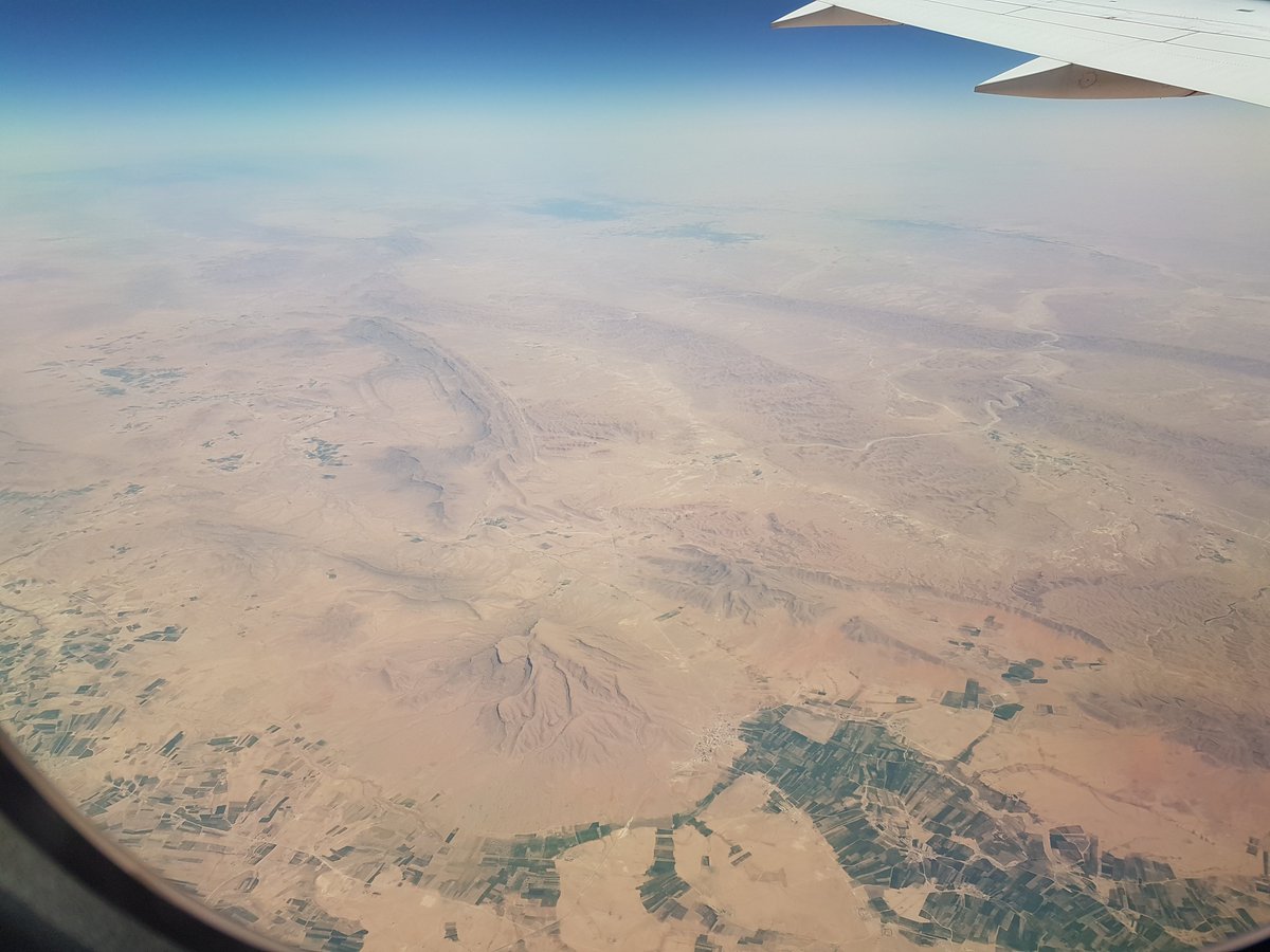 Going from that to this in a day is absolutely wild.

Flying over the Sahara is one of my most favourite things.

#Travel