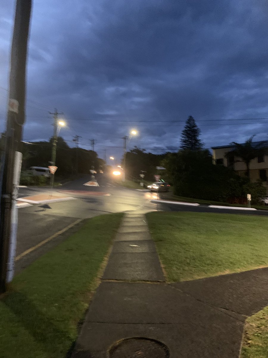 Naddleslee's tweet photo. #work VS #OnTheWayToWork (amazing how much difference 45min can make) https://t.co/yXOO8ALGVW