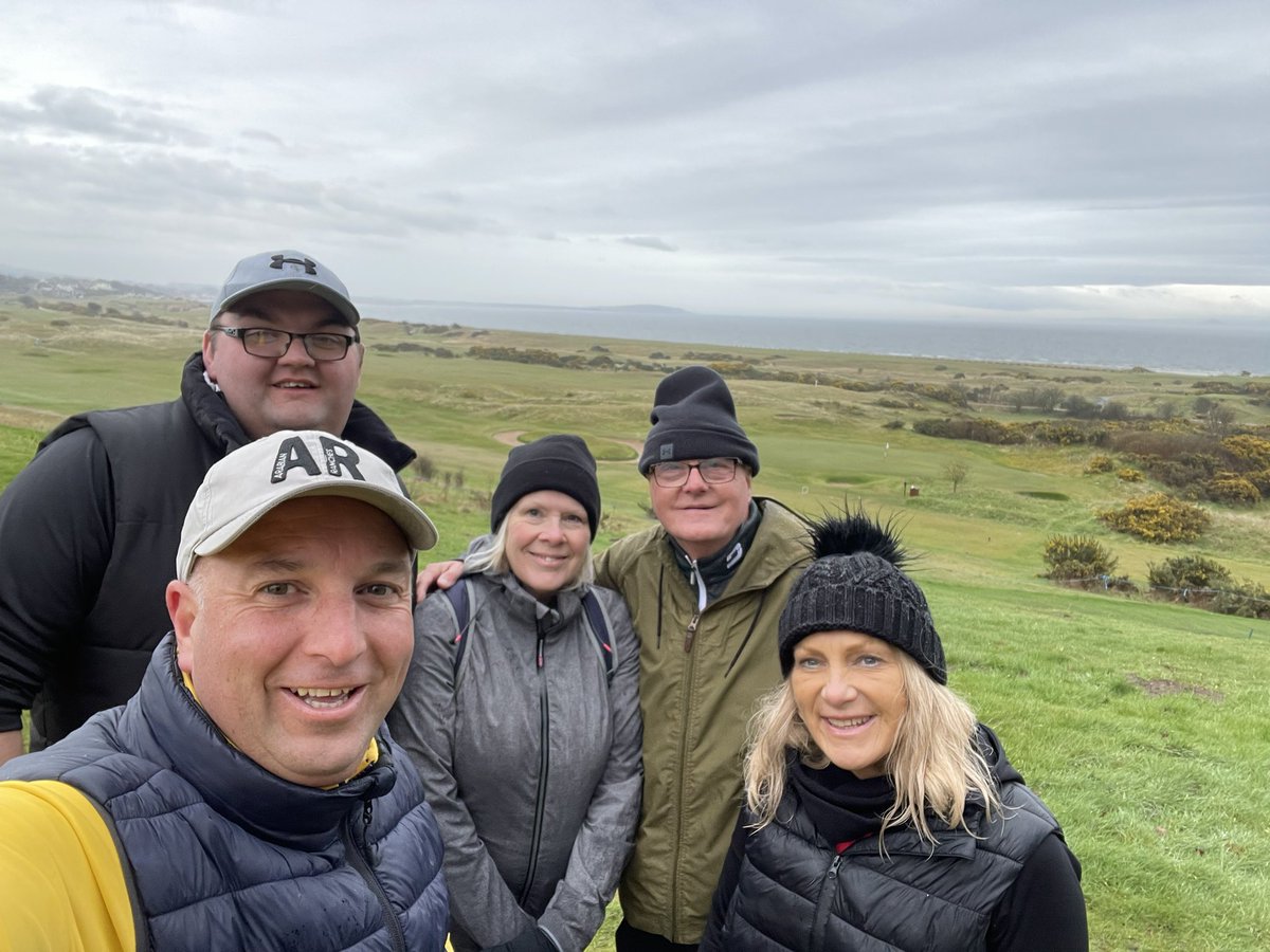 ARichardsonPro's tweet photo. Great day with clients @lundingolfclub on Day 1 of our St. Andrews Trip. First time playing this golf course and I absolutely loved it! We will be back again. #Golf #Scotland #LinksGolf #Trips #Clients #Seaside 🏴󠁧󠁢󠁳󠁣󠁴󠁿 ⛳️@vandageorge07 @peterb8181 @Davidbridge55 https://t.co/mZR74Bv12H