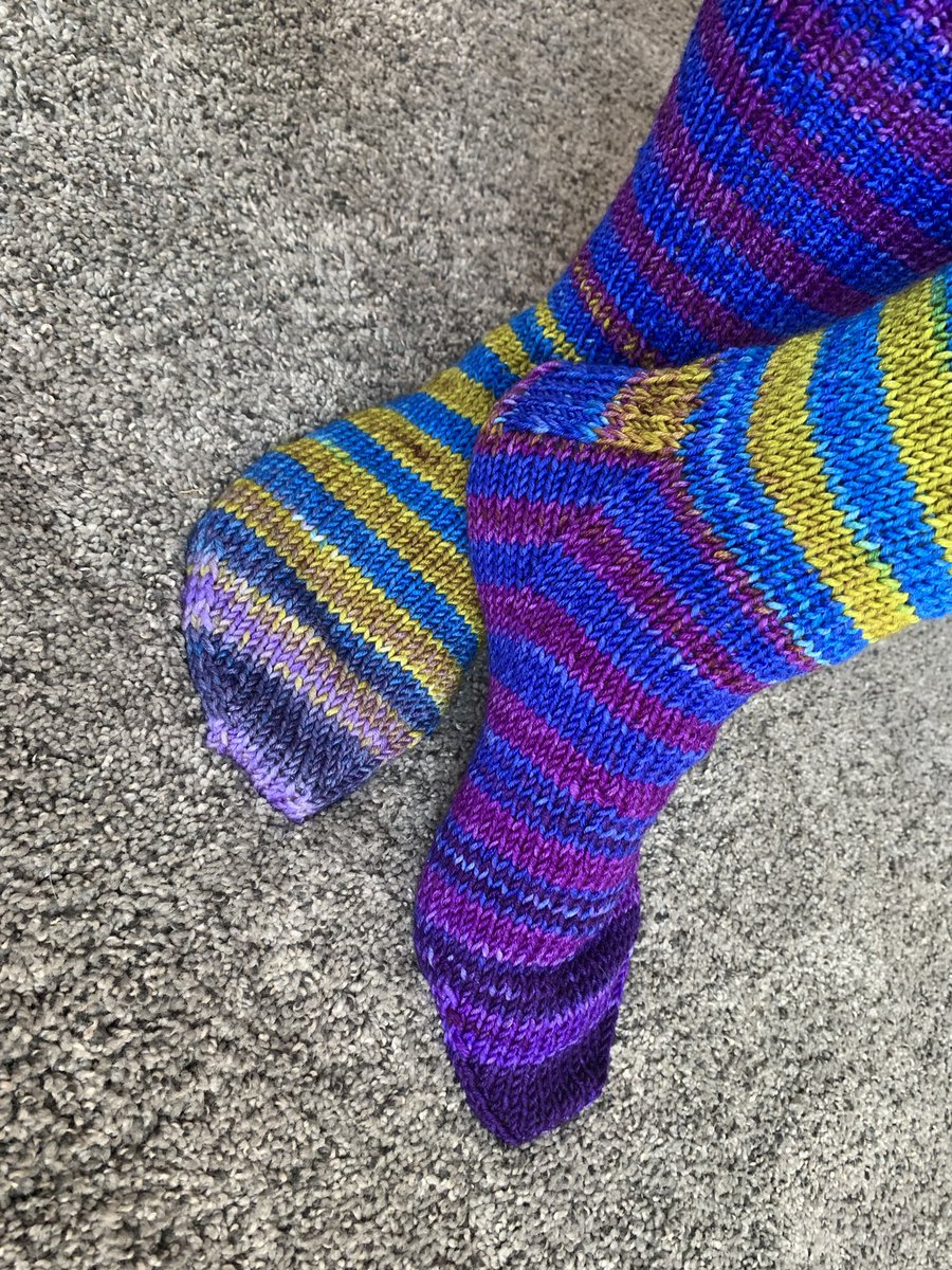 MsChris1221's tweet photo. My latest pair of #handmade #knit #socks did some improvising (picking up and knitting some extra length to the cuff) when I had excess yarn and I did not want to waste it… and I am pleased with how it turned out. #knitting #uneek #yarn #worsted https://t.co/5WS9lSwuFI