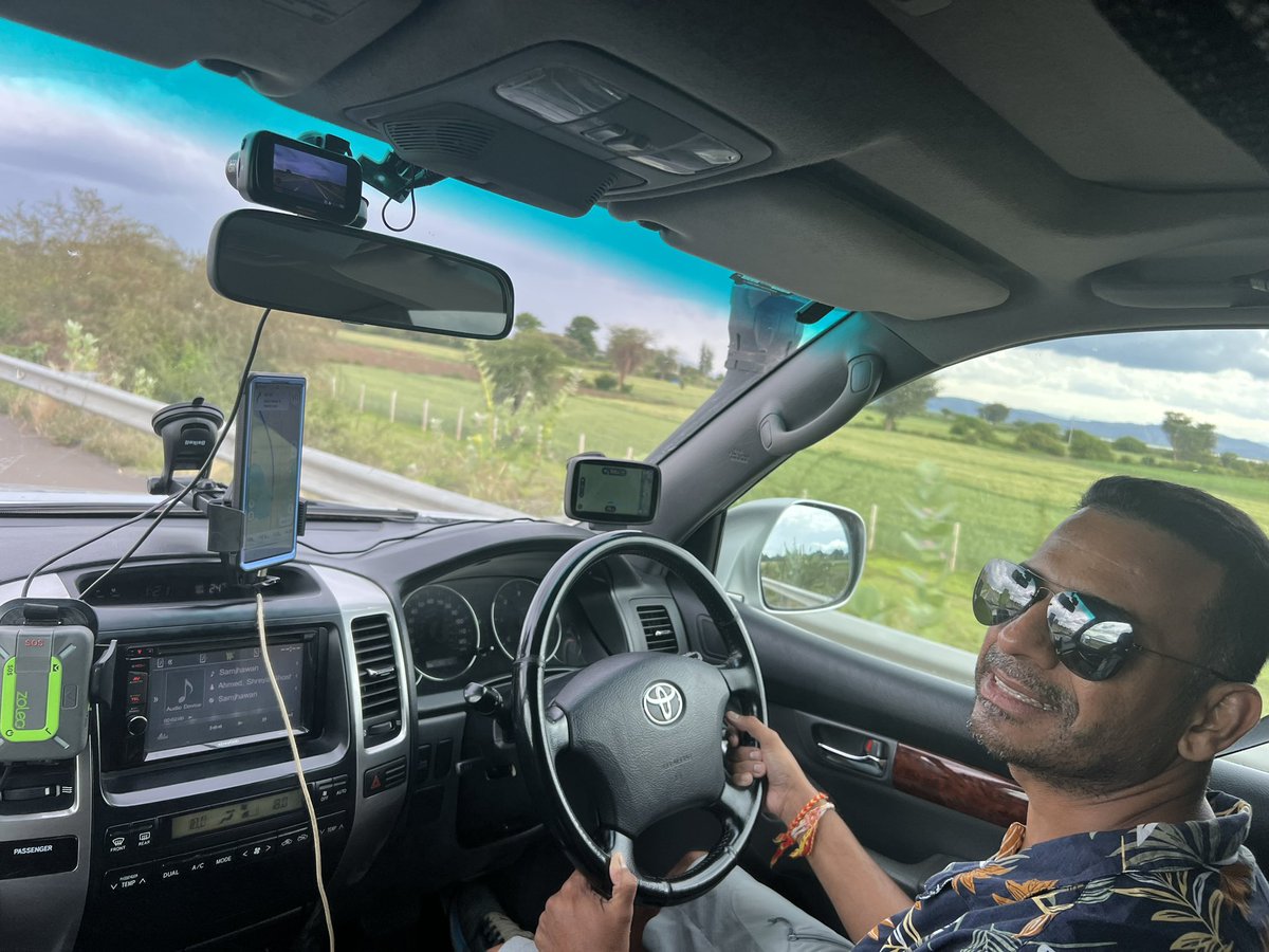 thlongdrivehome's tweet photo. Our work station for last six months. Instead of desktop, we have two Sat Nav systems, a TomTom with worldmaps and offline https://t.co/9Cr7MLKhtk on mobile, Zoleo Sat tracker, a dashcam and Go Pro on the roof :) https://t.co/cnP19ovpH9