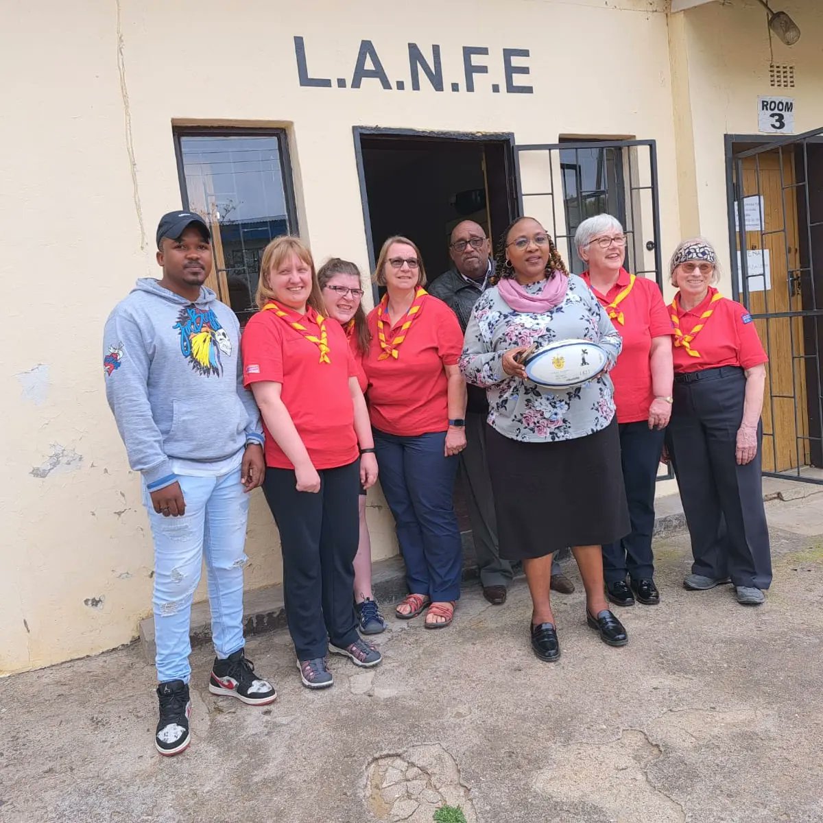 2023Topaz's tweet photo. A very eventful couple of days visiting the lesotho association of non formal education, meeting her majesty queen Masenate Mohato Seeiso and today visiting depothu caves to see the cave paintings https://t.co/XFiFzEISLi