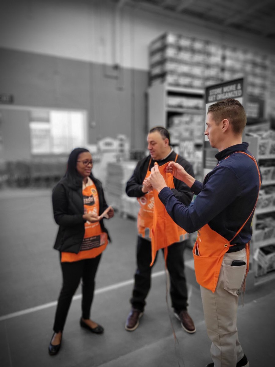 This was a special day at 6954!! We had the honor to give <a href="/wendyrr7/">THD@WendyRamjas</a> her 31 year anniversary badge with <a href="/DaveMusen/">Dave Musen</a>. Such an amazing leader and we couldn't be more proud to call her our own!  Thank you for everything!  @Sean_Monty_ <a href="/linda7664/">Linda Maes</a> <a href="/BrickerTerry/">Terry Bricker</a> <a href="/THDKristonOV/">Kriston A McMichael</a> <a href="/PeteCapel/">Pete Capel</a>