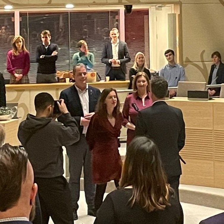 "Dat verklaar en beloof ik."

Zojuist zijn onze Statenleden <a href="/Hans_Adriani/">Hans Adriani</a>, <a href="/WilmaAlina/">Wilma A. de Boer-Leijsma</a> en <a href="/NoortjeFlink/">Noortje Flink</a> geïnstalleerd!

🌹🌹🌹