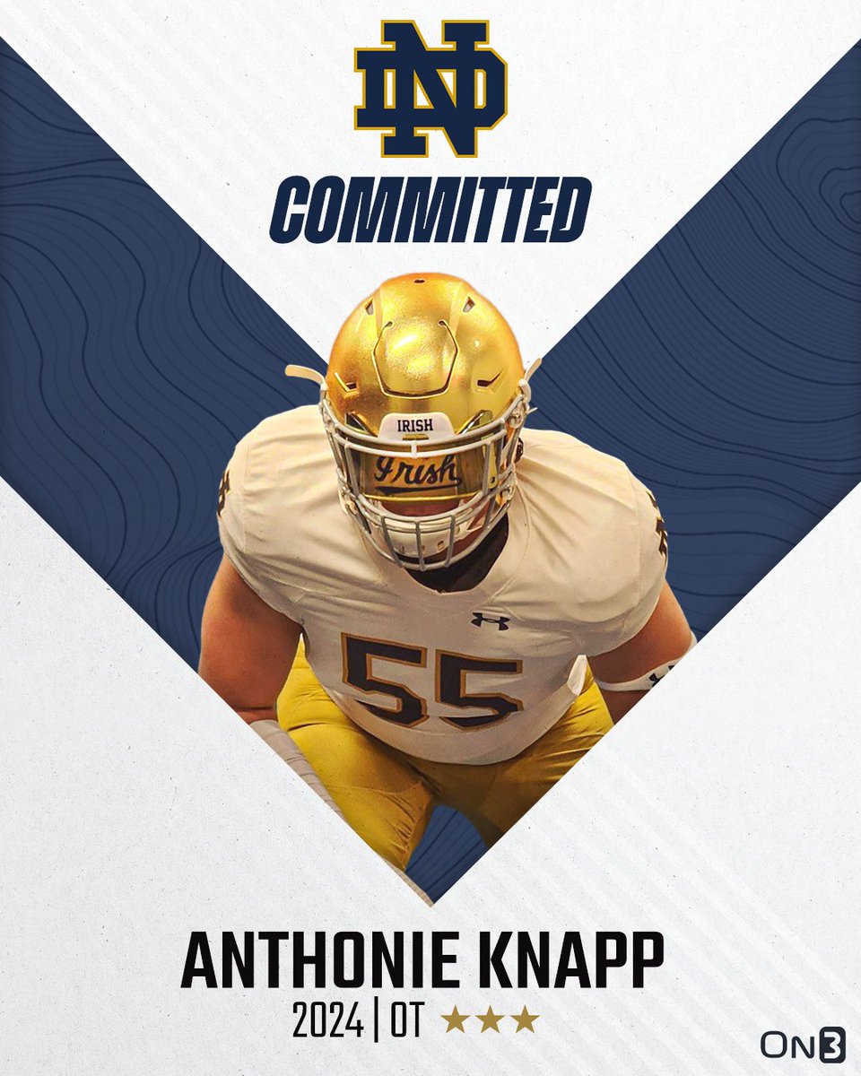 Rivals's tweet photo. 🚨BREAKING🚨 2024 OT Anthonie Knapp has committed to Notre Dame ☘️

More from @MikeTSinger: https://t.co/Gf3sC4S4tS https://t.co/VRRfKnr7Xp