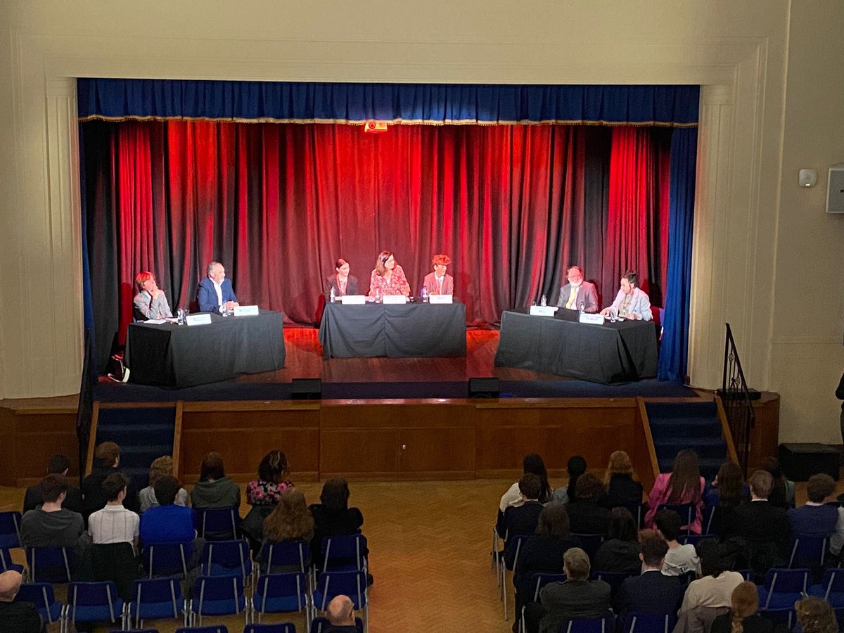 Massive thank you to Ms Gaskin for organising a very special local election hustings for politics students and community members across the Wirral <a href="/WestKirbyGS/">West Kirby Grammar School</a> 👏👏 #democracyinaction