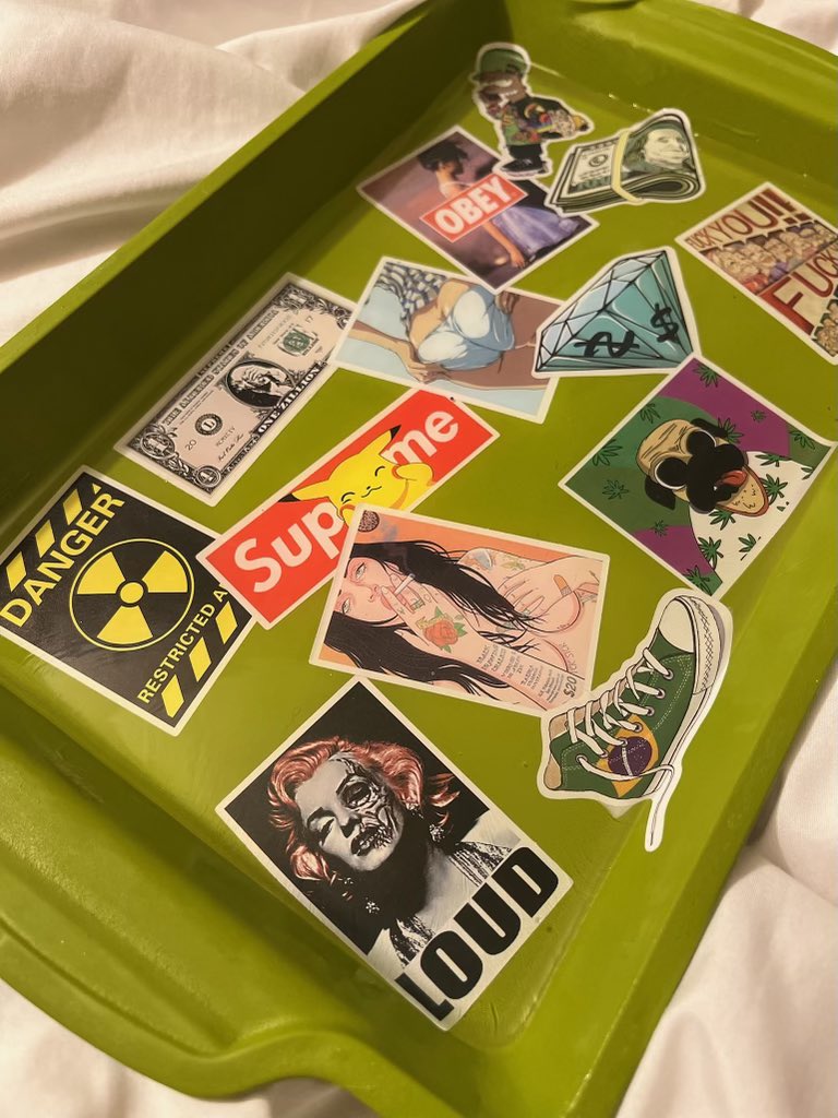 GroovySoulsCS's tweet photo. HI LOVES!💚💜💚💜
.
.
We still have the tray available, get it before it’s gone!!
‼️Make it a set with matching ash tray & mini storage container‼️
#420content #420friendly #rollingtray #resin #resintray #resinrollingtray #resinart #ashtray #stoner #supportsmallbusiness https://t.co/W7s9WwluLs