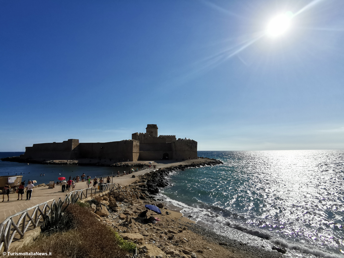 Cultura, torna #domenicalmuseo: il 2 aprile ingresso gratuito nei musei e nei parchi archeologici statali 
Leggi la notizia bit.ly/40IMLGB 

#mic #cultura #turismo #ingressogratuito #arte #museitaliani <a href="/MiC_Italia/">Ministero della Cultura</a>