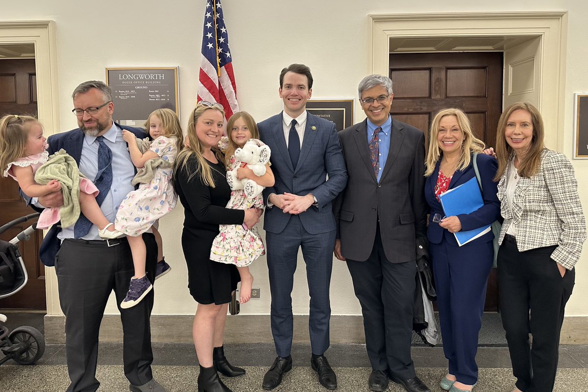 KevinKileyCA's tweet photo. An honor to meet ⁦@DrJBhattacharya⁩, who has done as much as anyone to fight back against the COVID insanity these last three years. https://t.co/mzvVSX4J8y
