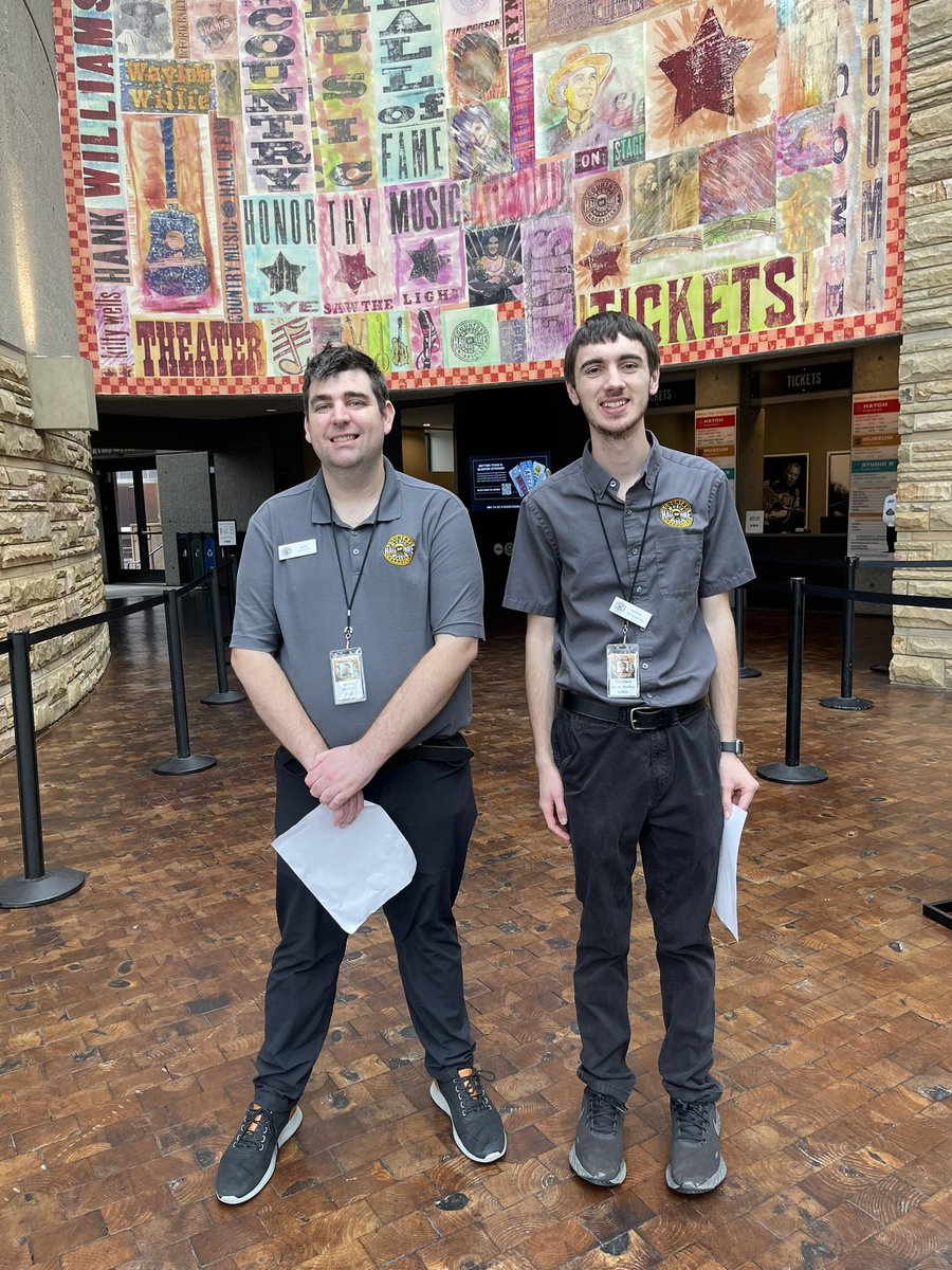Hardin (‘15) has worked with the @countrymusichof since he graduated 8 years ago! Matthew (‘24) has interned at the Hall of Fame since the fall, and Hardin has helped train him. We are so grateful for our alumni and how they inspire our students! #workplacewednesday