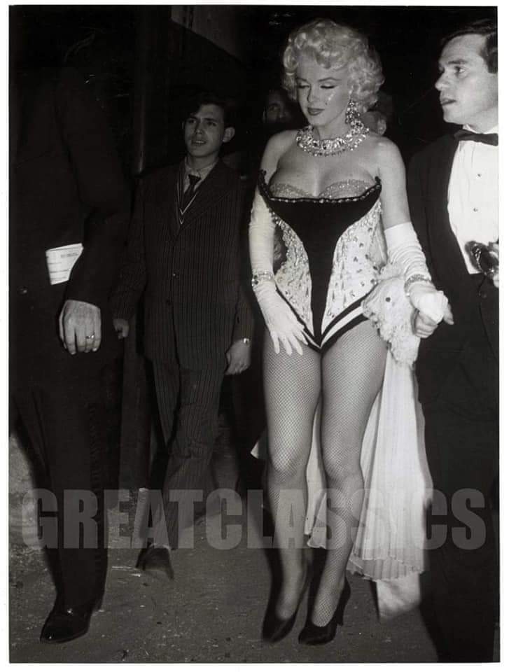 #Marilyn #MarilynMonroe #clubpassionmarilyn #madisonsquaregarden #edfeingersh #JoeDiMaggio #miltongreene
