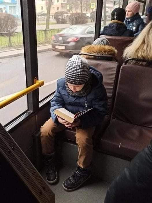 LaFrancematuer's tweet photo. S'il y en avait plus des comme lui ⤵️, il y aurait moins de cégétistes et d'insoumis...

#OuvrezUnLivre #OpenABook #BeLessIdiot https://t.co/NmrFM5rtXp