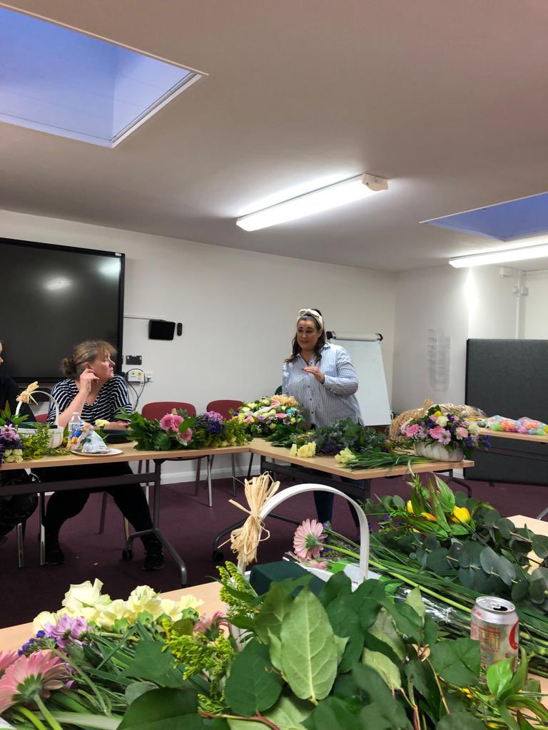 Valence School tweet media