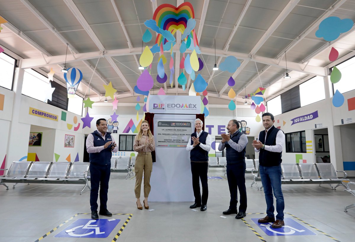 Con mi esposa <a href="/fercastillodm/">Fernanda Castillo</a> entregamos el Centro Estatal de Rehabilitación #Chalco para llevar a más personas con discapacidad la atención y el servicio que se merecen.