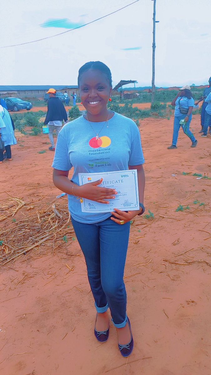 thebazile_ashi's tweet photo. I AM AN EXPERIENCED SOILESS FARMER
I CAN CONSTRUCT AND SETUP A STANDARD GREEN HOUSE, SCREEN HOUSE ETC.
In addition to my undergraduate B.AGRIC CERTIFICATE which certifies me as an AGRONOMIST ✨️
Thank you @Samsonprolific
#mastercardfoundation
#htebazilethefarmer #Soiless https://t.co/qvKGFN9ZZL