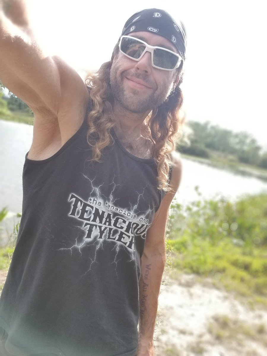 tenacious1tyler's tweet photo. Sup ManiaX?! 3 DAYS UNTIL......WRESTLEMANIA 39 IN HOLLYWOOD! #tenacious4life #thetenaciousone #tenacioustyler https://t.co/937o17Q7hg