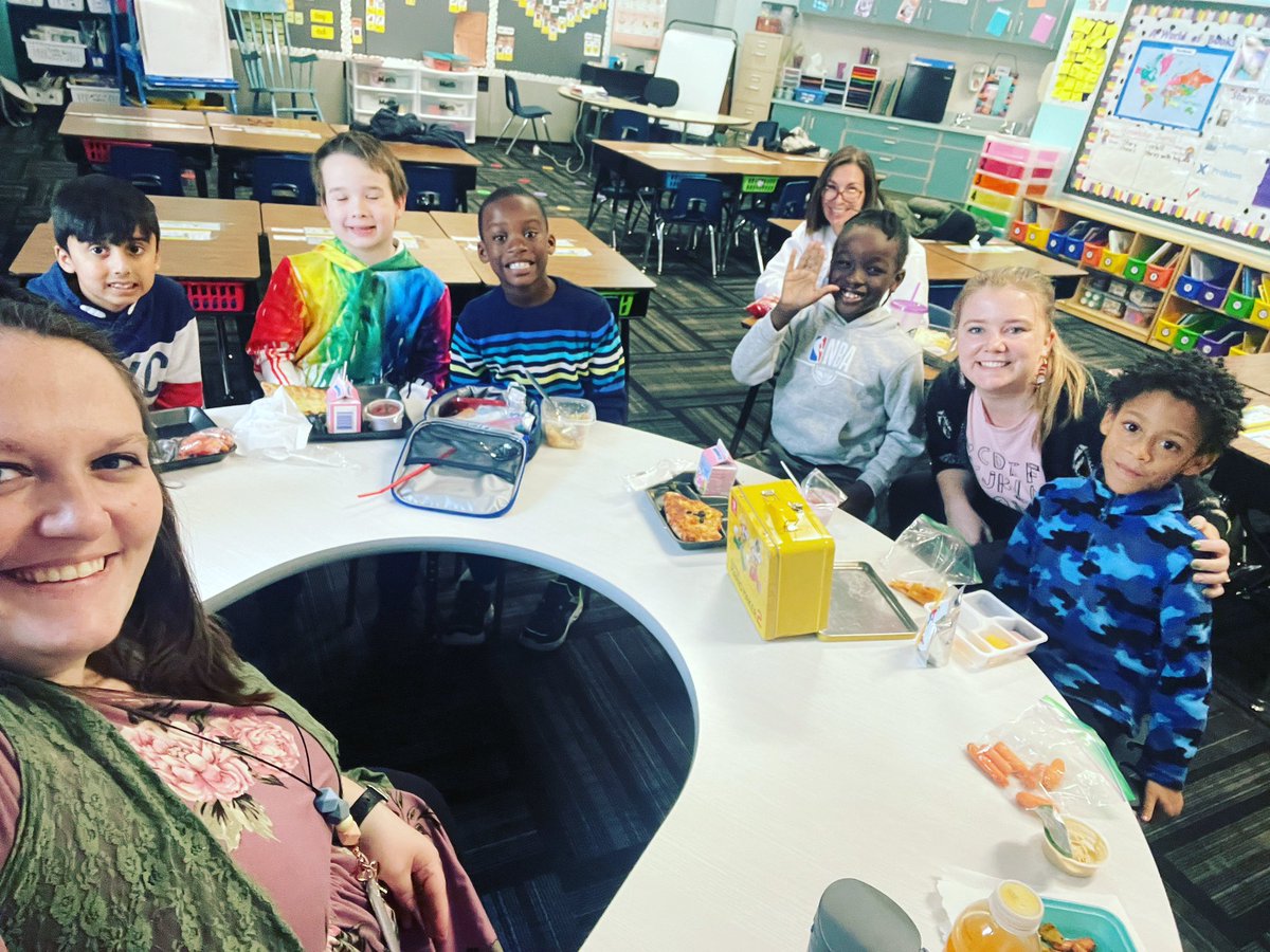 Another hump day #lunchbunch with some of our favorite guys! We’re ready to start the next round of turns and everyone is excited for their next turn! #TeamTussing #PLSDproud