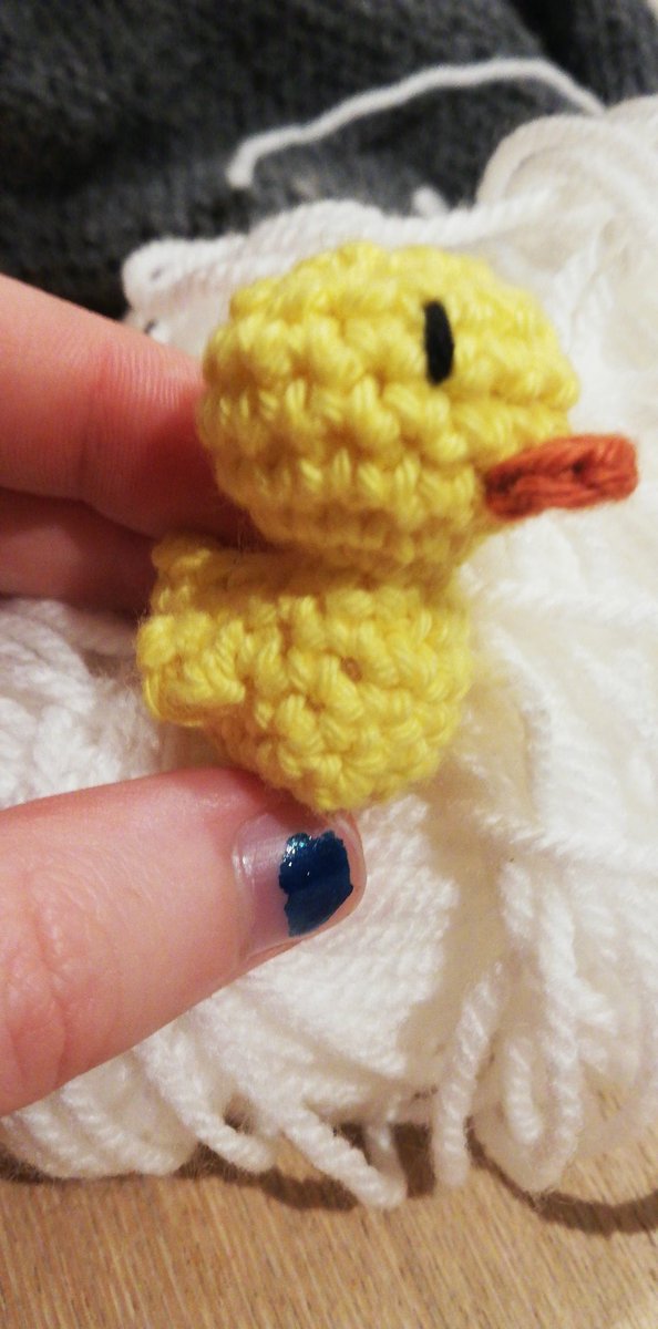 Crochetandbits's tweet photo. Look 
Look
Look

tiny duck https://t.co/GnCA6CrGnd