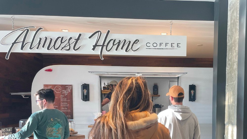 thehobokengirl's tweet photo. ‘Almost Home’ opens coffee cart in Jersey City’s Hudson House Lofts: https://t.co/GlS5Tm1bv2 https://t.co/mcXPAOrye2