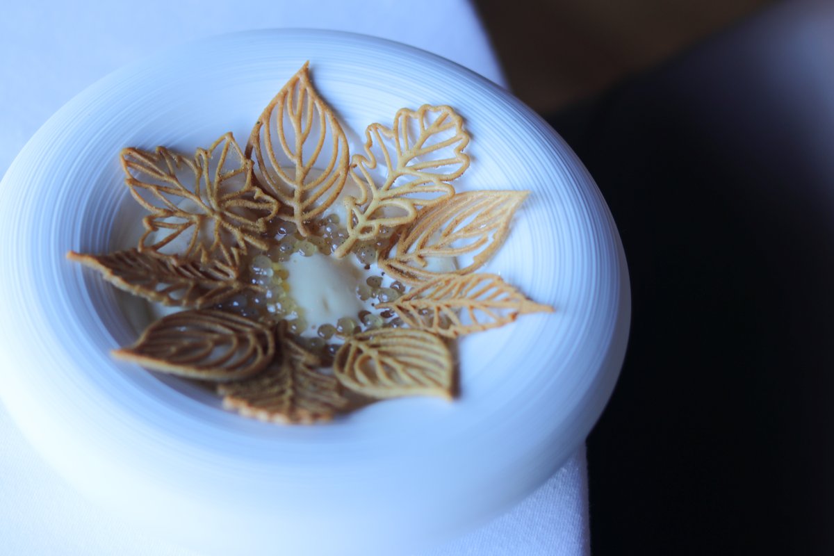 F O G L I E

cinnamon · vanilla · almond · disaronno · gingerbread