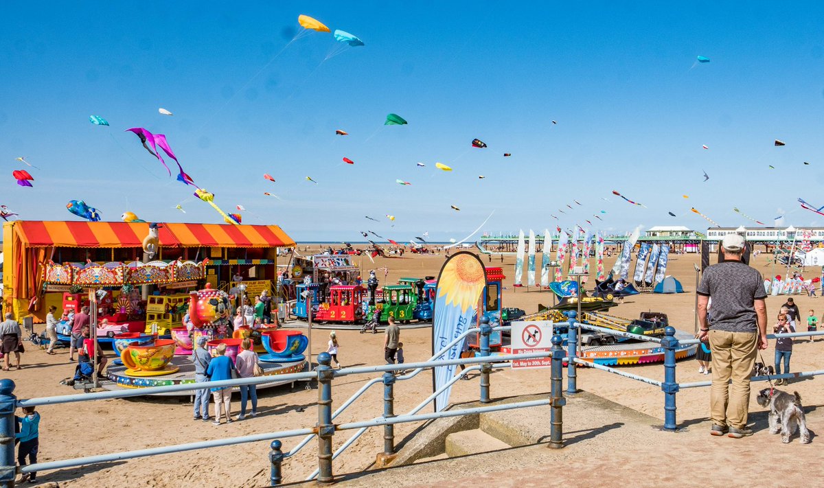 St Annes Beach Huts tweet media