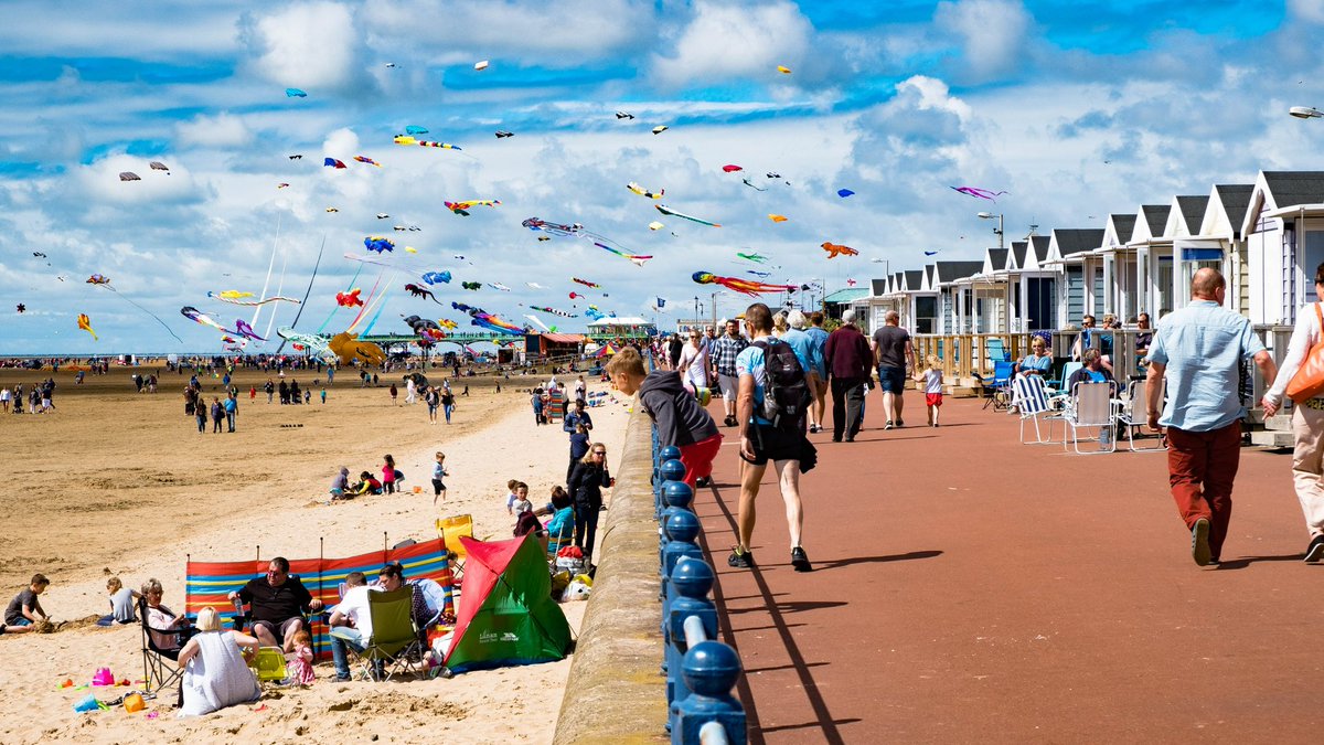St Annes Beach Huts tweet media