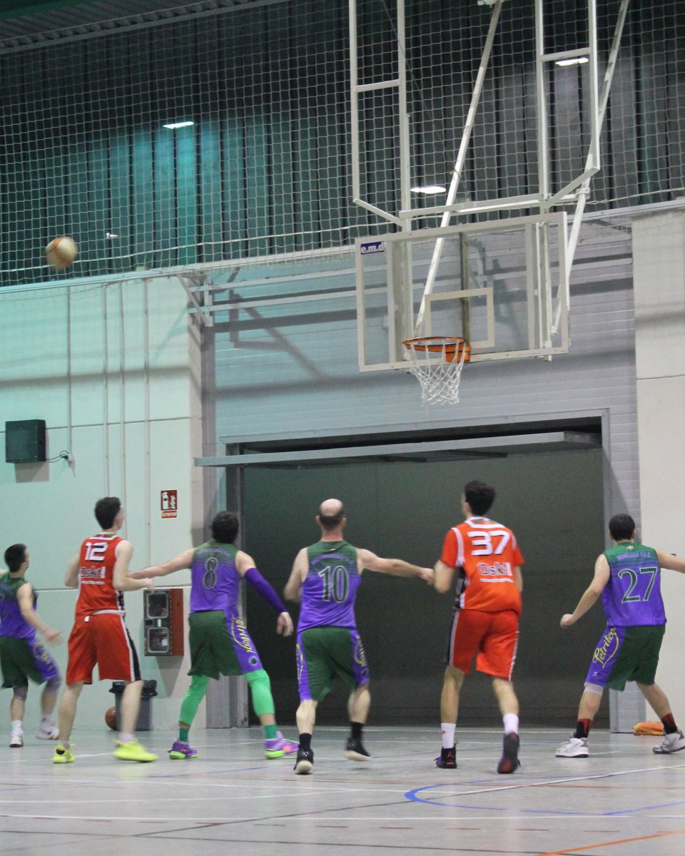 oiarsoskt's tweet photo. 📸¡¡Nuevas fotos!!📸

🏀Partidazo el del Senior Masculino VS Mundarro este finde🏀

- - -

📸Argazki berriak!!📸

🏀Partido ikaragarria Senior Mutilen VS Mundarro asteburu hontako partida🏀

#guoiarsogara https://t.co/8eCQrBFVaE