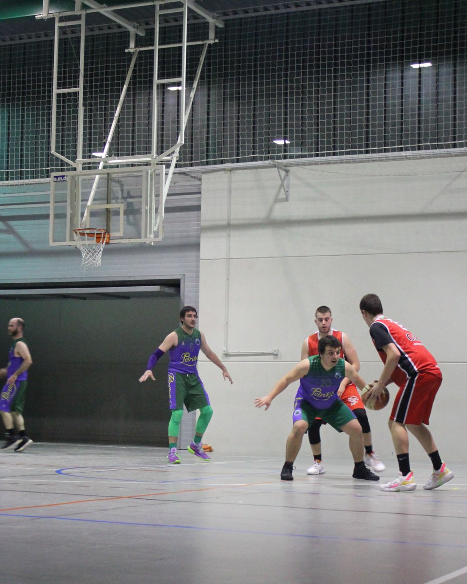 oiarsoskt's tweet photo. 📸¡¡Nuevas fotos!!📸

🏀Partidazo el del Senior Masculino VS Mundarro este finde🏀

- - -

📸Argazki berriak!!📸

🏀Partido ikaragarria Senior Mutilen VS Mundarro asteburu hontako partida🏀

#guoiarsogara https://t.co/8eCQrBFVaE