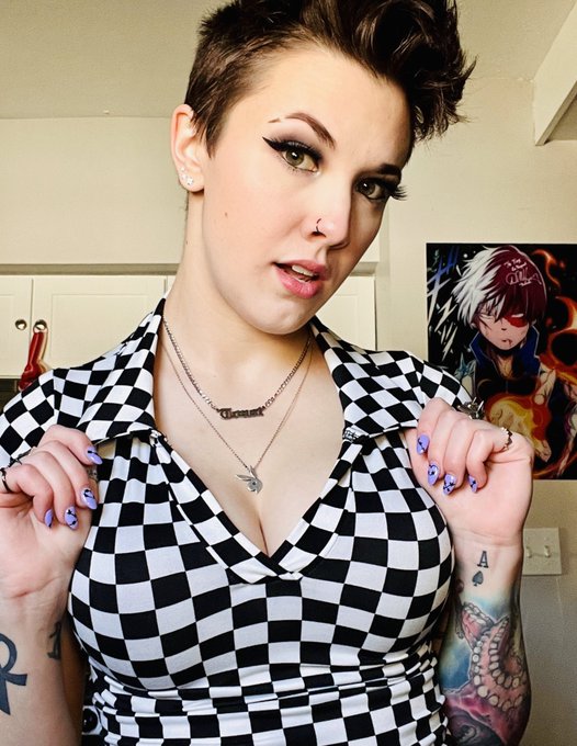 6 years apart🤌🏻 https://t.co/QgTe1Sd9Bv<a href="/tag/fridaythe13th"class="tags"><span>#fridaythe13th</span></a>