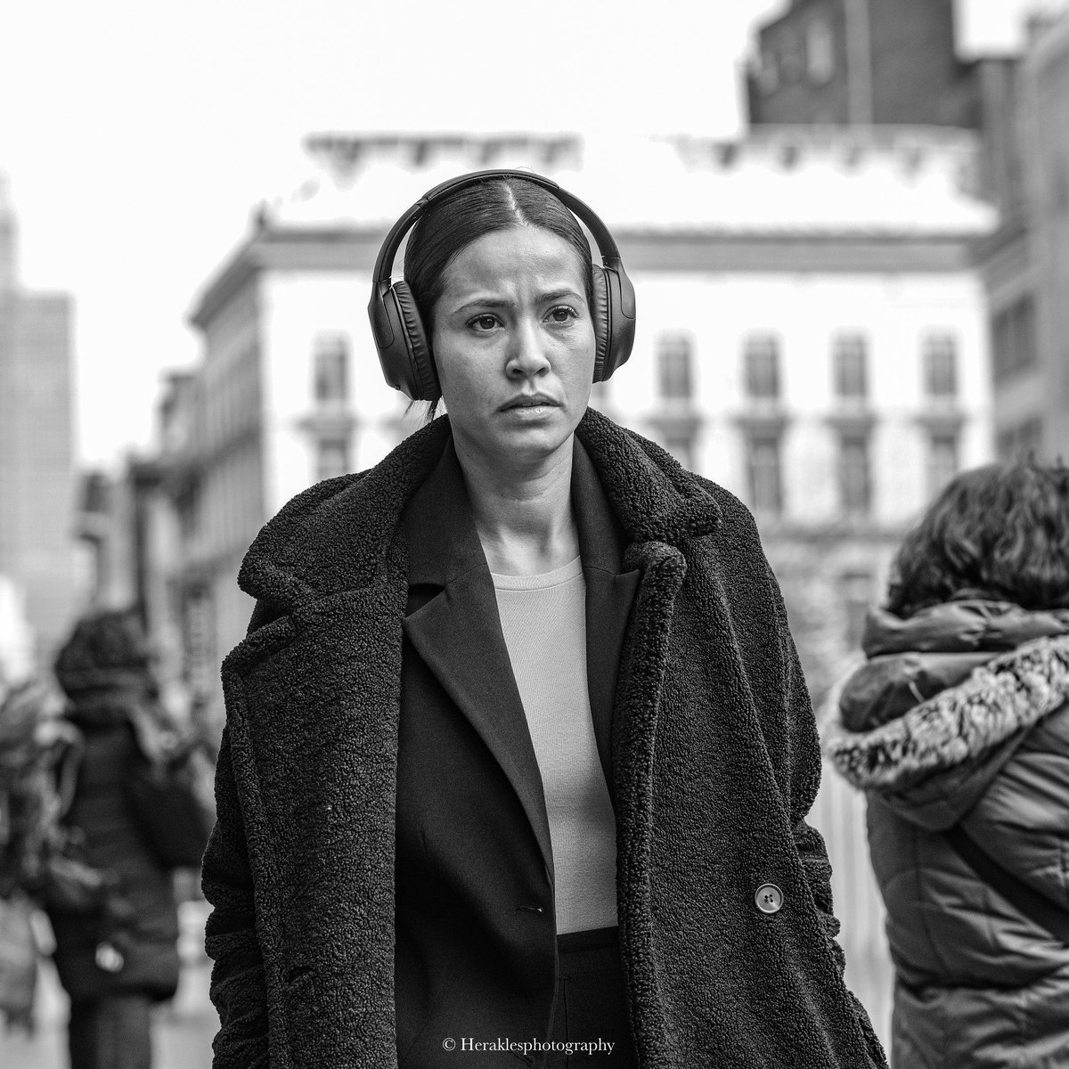herakles_photo's tweet photo. Yesterday did some streetphotography in Brussels wasn’t expecting this 🤣
#fujifilm #fujifilmxt5 #streetphotography #blackandwhitephotography #sigma #fun #weirdfaces #56mm14 https://t.co/2ZF2dJwgoA