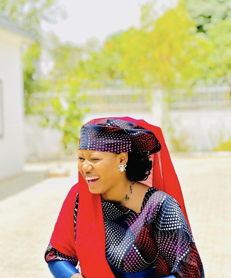 momygombe09's tweet photo. Am Looking for true love , I don’t care weither u are handsome or otherwise ?❤️🥵 https://t.co/6ou7NRBW6U