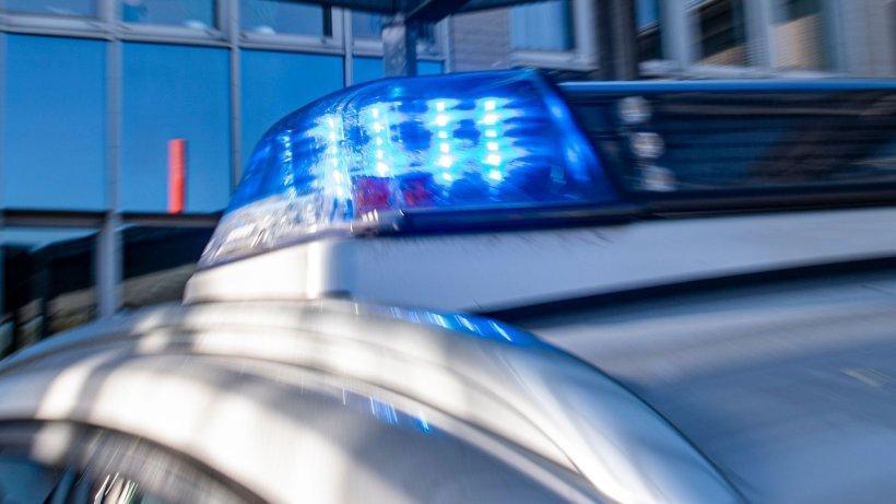 BM_Polizei's tweet photo. In unserem Blaulicht-Blog finden Sie die aktuellen Meldungen von Polizei und Feuerwehr aus Berlin und Brandenburg vom 29. März 2023. https://t.co/S9fBZLJSWy https://t.co/TXlgfHTHBa
