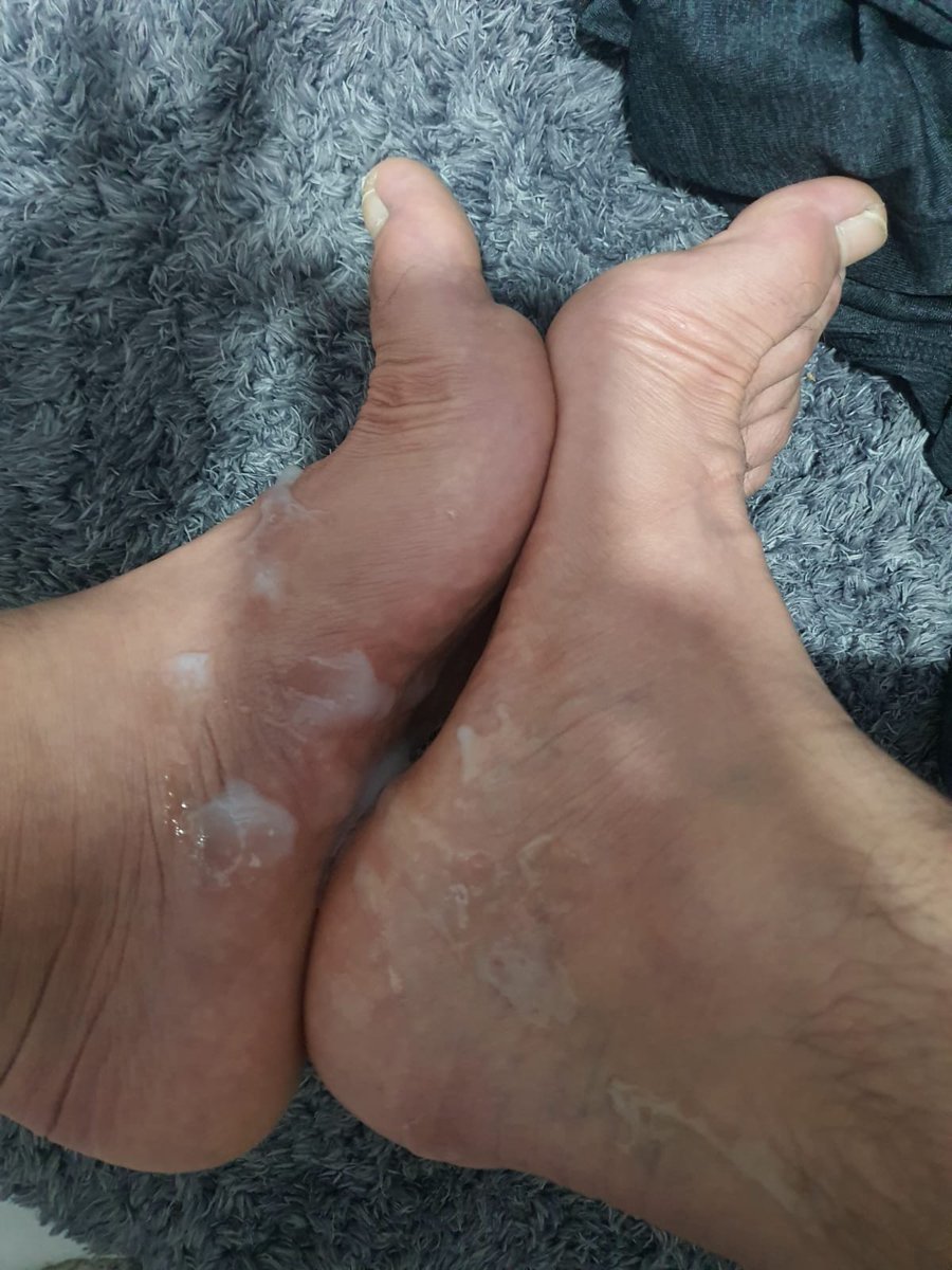 Just me & My thongs tweet media