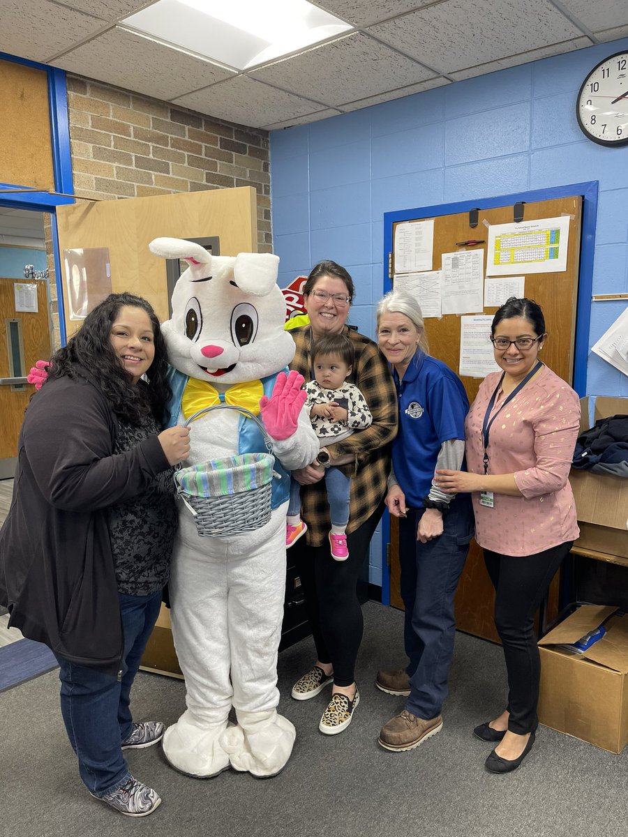 Carina B. tweet media