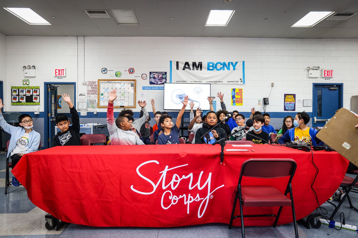 BoysClubNY's tweet image. @StoryCorps at BCNY!
In this program, members learn the ins and outs of podcasting: setting up microphones, tracking their recordings and listening to examples of professionally recorded podcasts. 

Thank you @storycorps for your collaboration!  
#NYCKIDS #BCNY #PODCAST #MEDIA