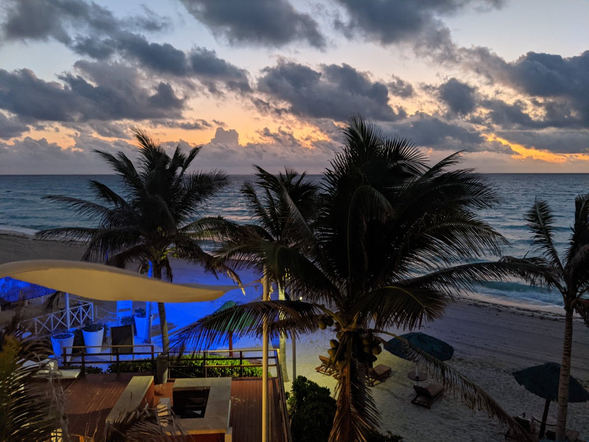 Zipline in #Cancun 
few pics from the resort
#mexico #gulfofmexico
#grandoasis #Pyramid