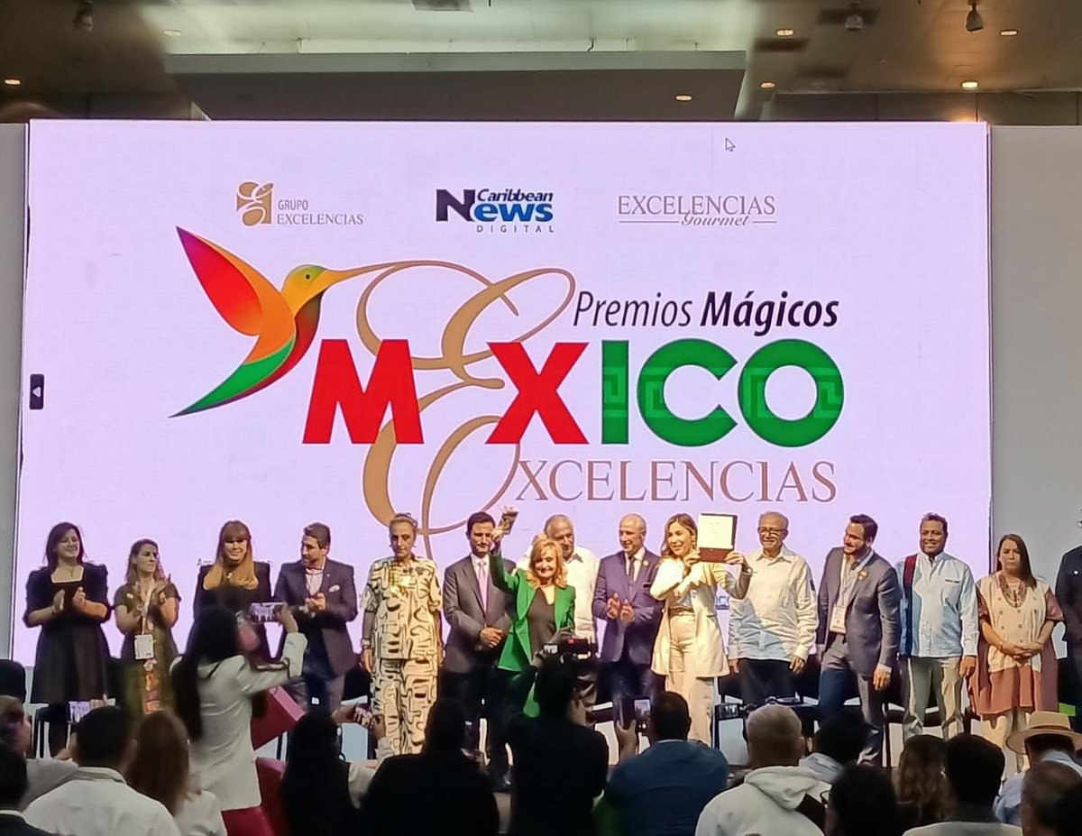 En el marco del Tianguis Turístico México 2023, Coahuila fue galardonado por la riqueza paleontológica del Pueblo Mágico de Múzquiz, por el Grupo Excelencias, distinción que recibió la titular de SECTUR estatal, <a href="/luciaazucena/">Azucena Ramos</a> junto con la Alcaldesa Tania Flores.