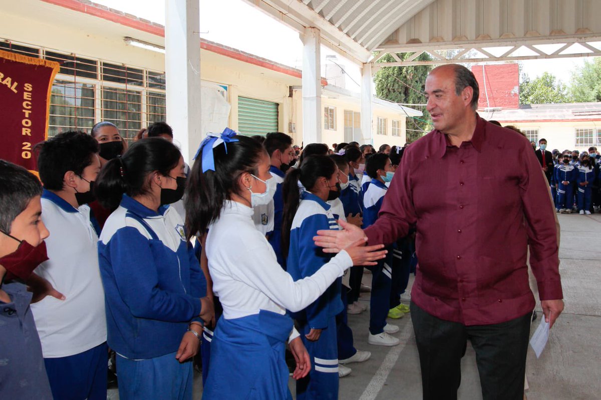 natycastrejonv's tweet photo. Lo que más le importa al sistema educativo son las niñas, niños, adolescentes y jóvenes, trabajamos para verlos contentos y felices, para que aprendan a sentir sus emociones y muchas cosas para la vida. 

Hoy a nombre del gobernador @juliomenchaca_ en la primaria “Melchor Ocampo” de #TepejidelRio entregamos obras de rehabilitación para beneficiar a 364 niñas y niños, con una inversión de más de 750 mil pesos. 

De igual forma, con una inversión de casi 60 mil pesos son beneficiados 73 educandos del Preescolar Camilo Calva Villeda, con la entrega de aula didáctica equipada y obra de rehabilitación, en #Hidalgo estamos convencidos de que #ConEducaciónHayTransformación #NatyCastrejón