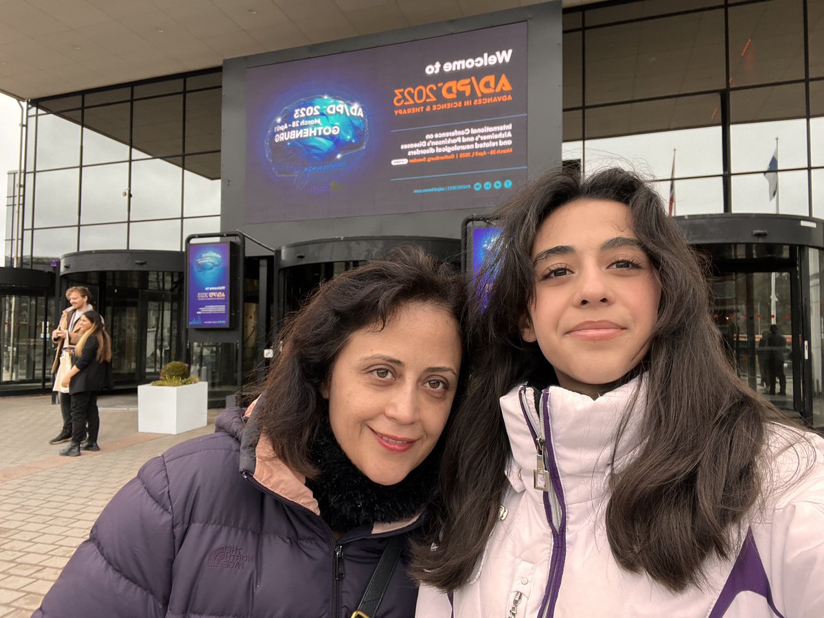 #ADPD2023 parenting & working! They didn’t let her inside the conference (with all the mothers in science, we still have to figure out childcare) She figured out what to do in freezing cold while I listened to talks #AcademicChatter #WomenInScience #diversityinscience